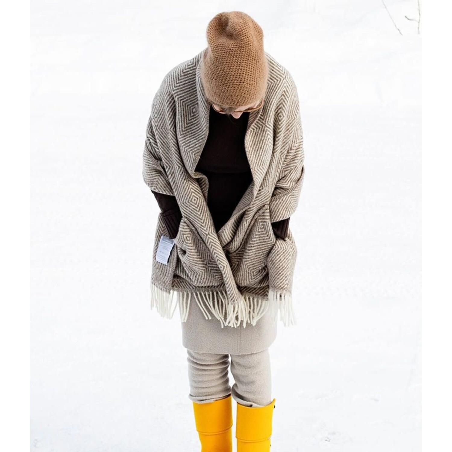 Lapuan Kankurit Maria woolen wrap scarf with pockets 60x180 brown