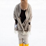 Lapuan Kankurit Lapuan Kankurit Maria woolen wrap scarf with pockets 60x180 brown Lapuan Kankurit Lapuan Kankurit Maria woolen wrap scarf with pockets 60x180 brown