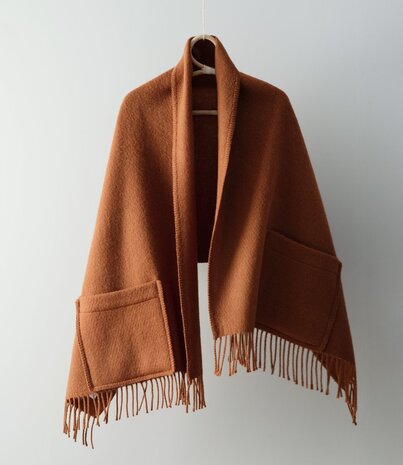 Lapuan Kankurit Lapuan Kankurit Uni woolen wrap scarf with pockets 60x170 Cinnamon Lapuan Kankurit Lapuan Kankurit Uni woolen wrap scarf with pockets 60x170 Cinnamon