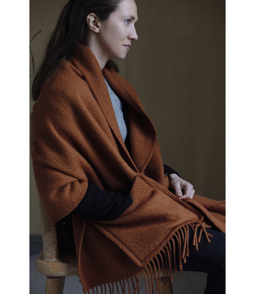 Lapuan Kankurit Lapuan Kankurit Uni woolen wrap scarf with pockets 60x170 Cinnamon Lapuan Kankurit Lapuan Kankurit Uni woolen wrap scarf with pockets 60x170 Cinnamon