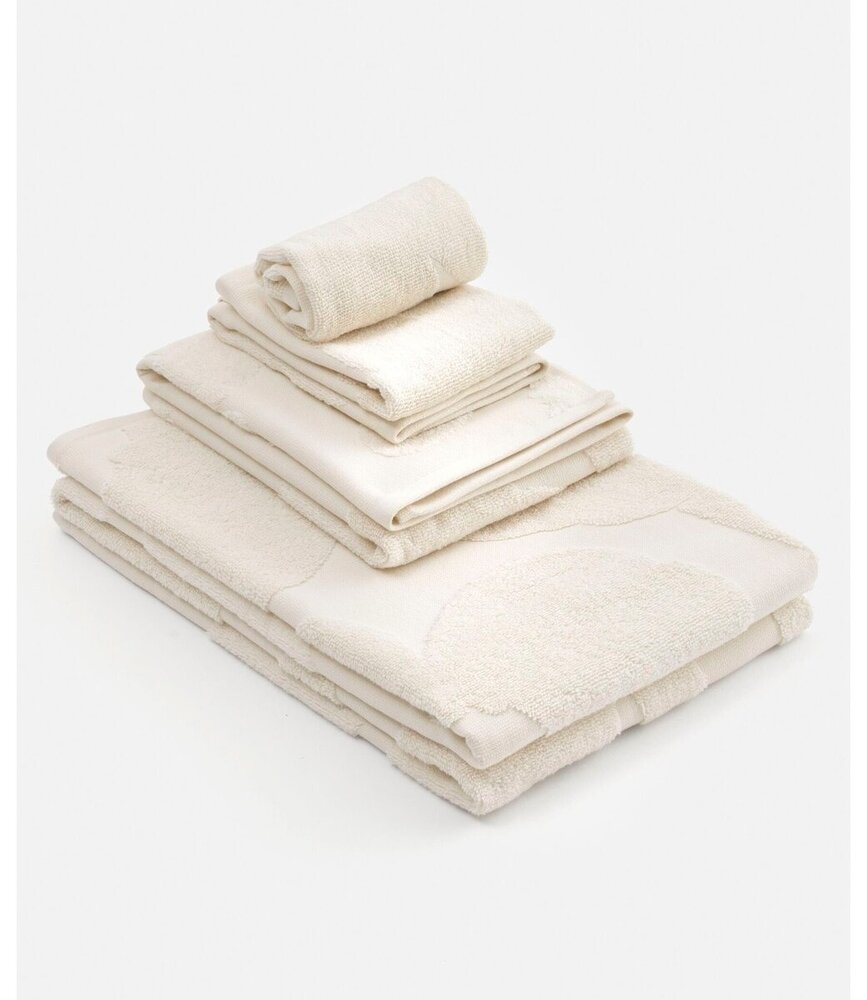 Marimekko Marimekko Unikko Solid towel 32x50cm ivory white Marimekko Marimekko Unikko Solid towel 32x50cm ivory white