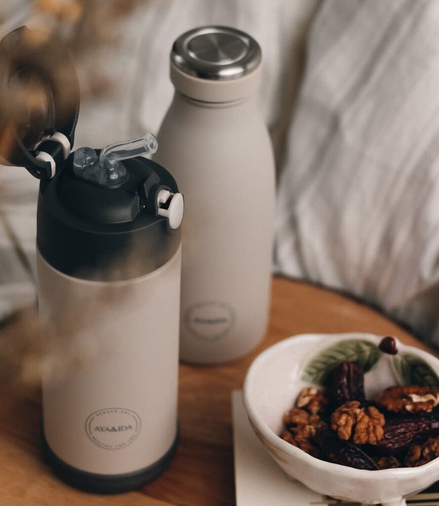 AYA & IDA AYA & IDA Thermo RVS Kinder Drinkfles met rietje 350 ml Beige AYA & IDA AYA & IDA Thermo RVS Kinder Drinkfles met rietje 350 ml Beige