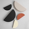 Moebe Moebe wandplank Half Moon large warm grijs Moebe Moebe wandplank Half Moon large warm grijs