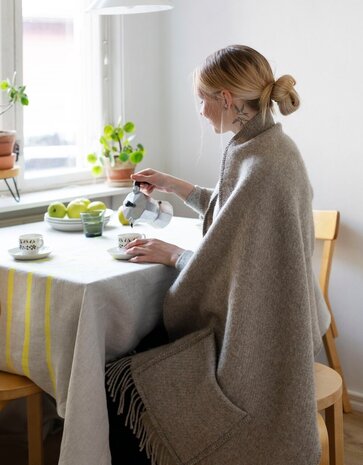 Lapuan Kankurit Lapuan Kankurit Uni wool scarf with pockets 60x170 Beige melange Lapuan Kankurit Lapuan Kankurit Uni wool scarf with pockets 60x170 Beige melange