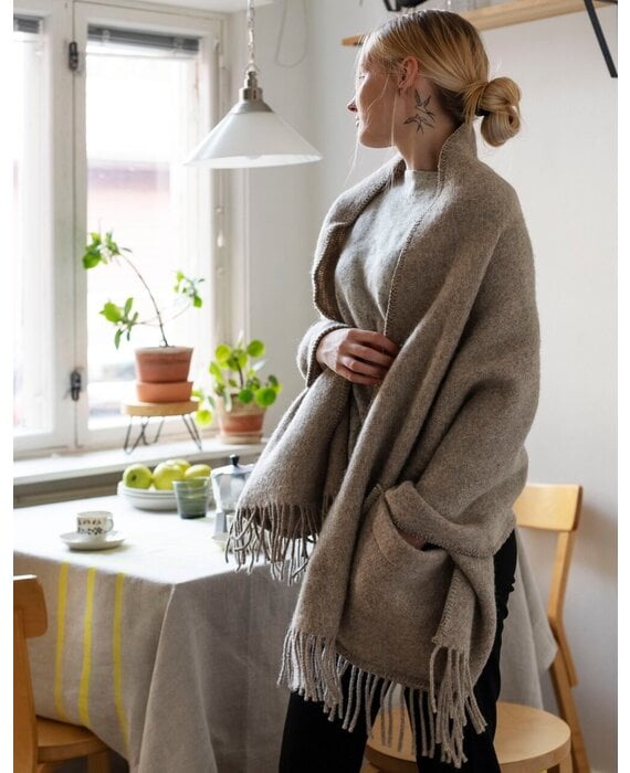 Lapuan Kankurit Uni wollen omslag sjaal met zakken 60x170 Beige melange