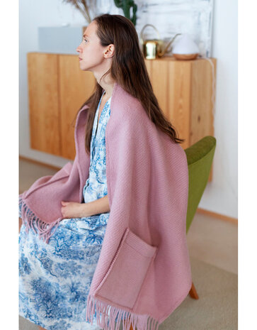 Lapuan Kankurit Lapuan Kankurit Uni wool scarf with pockets 60x170 Dusty rose Lapuan Kankurit Lapuan Kankurit Uni wool scarf with pockets 60x170 Dusty rose