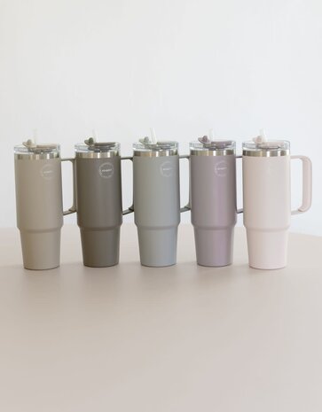 AYA & IDA AYA & IDA Thermo cup with straw 885ml light grey AYA & IDA AYA & IDA Thermo cup with straw 885ml light grey