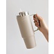 AYA & IDA AYA & IDA Thermosbeker met rietje 885ml Beige AYA & IDA AYA & IDA Thermosbeker met rietje 885ml Beige