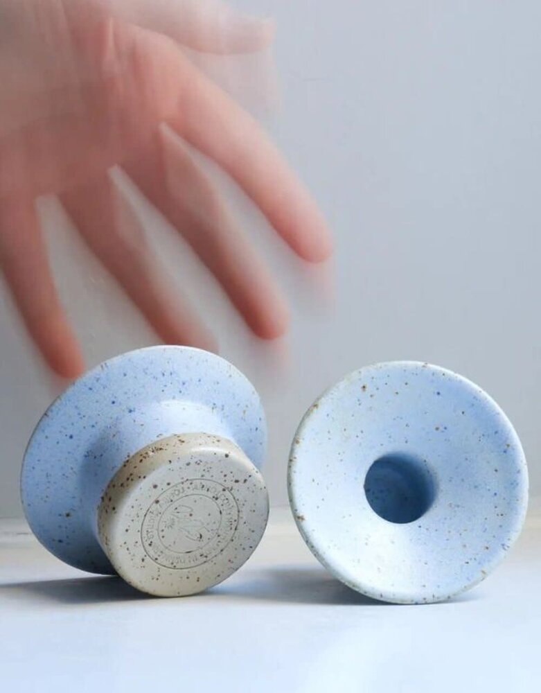 Studio Arhoj Studio Arhoj Hono kandelaar Dusty Blue Studio Arhoj Studio Arhoj Hono kandelaar Dusty Blue