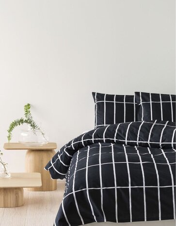 Marimekko Marimekko 240x220cm Dekbedovertrek met 2 kussenslopen Tiiliskivi zwart Marimekko Marimekko 240x220cm Dekbedovertrek met 2 kussenslopen Tiiliskivi zwart