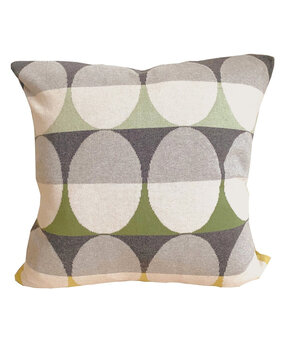 Funky Doris Funky Doris Olivia kussenhoes gebreid 100% katoen 48x48cm groen excl. binnenkussen Funky Doris Funky Doris Olivia kussenhoes gebreid 100% katoen 48x48cm groen excl. binnenkussen