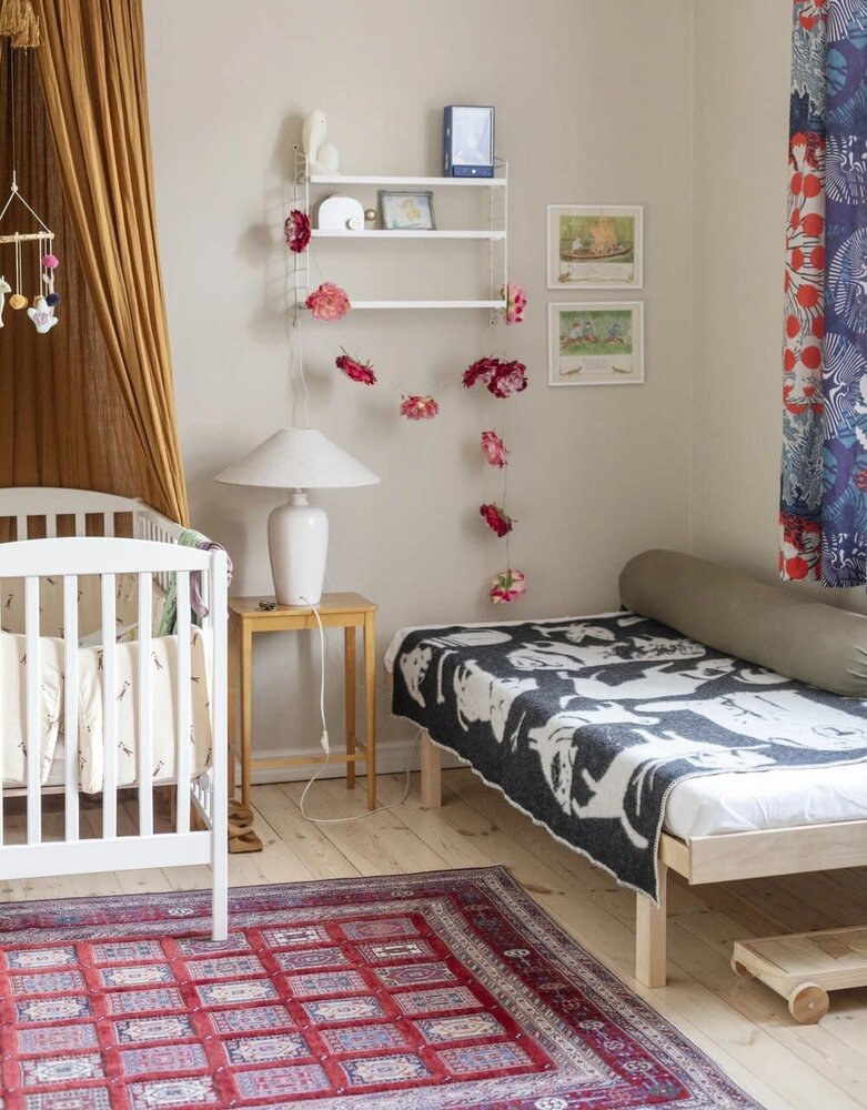 Lapuan Kankurit Lapuan Kankurit Koirapuisto wool plaid 130x180 dark grey Lapuan Kankurit Lapuan Kankurit Koirapuisto wool plaid 130x180 dark grey