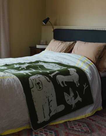 Lapuan Kankurit Lapuan Kankurit Koirapuisto wollen plaid 90x130cm Groen Lapuan Kankurit Lapuan Kankurit Koirapuisto wollen plaid 90x130cm Groen