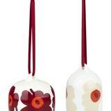 Marimekko Marimekko Unikko Hang ornament set van 2 rood en beige Marimekko Marimekko Unikko Hang ornament set van 2 rood en beige