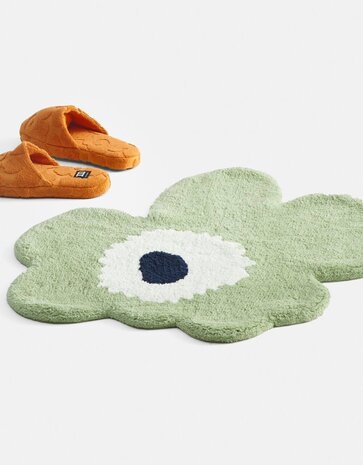 Marimekko Marimekko Unikko badmat 73x74cm bloemvormig saliegroen Marimekko Marimekko Unikko badmat 73x74cm bloemvormig saliegroen