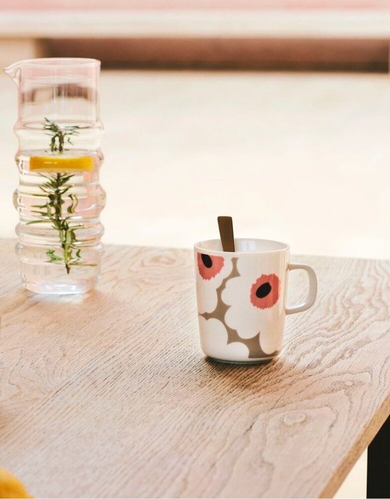 Marimekko Marimekko Unikko beker 2.5dl klei roze Marimekko Marimekko Unikko beker 2.5dl klei roze