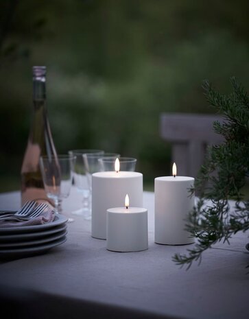 Uyuni Lighting Uyuni Lighting LED BUITEN kaars Ø8.4 x 10cm Wit ABS-Kunststof Uyuni Lighting Uyuni Lighting LED BUITEN kaars Ø8.4 x 10cm Wit ABS-Kunststof