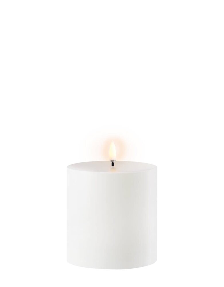 Uyuni Lighting Uyuni Lighting LED BUITEN kaars Ø8.4 x 10cm Wit ABS-Kunststof Uyuni Lighting Uyuni Lighting LED BUITEN kaars Ø8.4 x 10cm Wit ABS-Kunststof