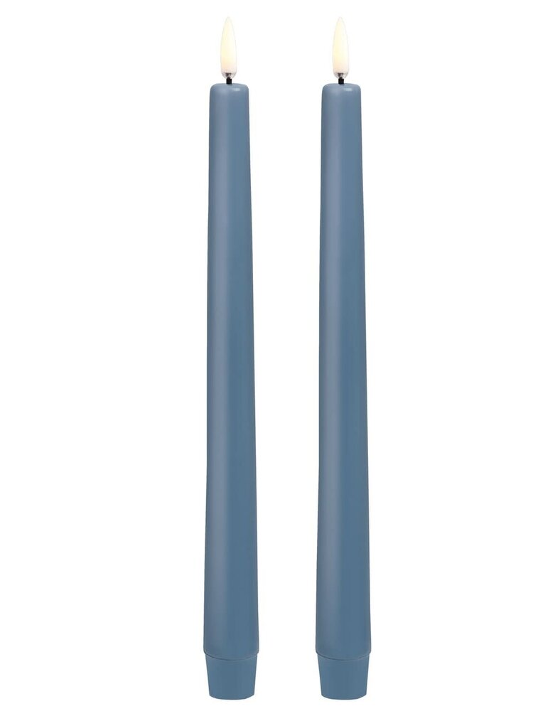 Uyuni Lighting Uyuni Lighting LED Wax dinerkaars 2 st Ø2,3 x 25cm Hazy Blauw Uyuni Lighting Uyuni Lighting LED Wax dinerkaars 2 st Ø2,3 x 25cm Hazy Blauw