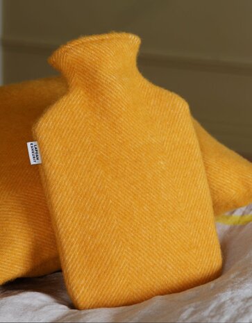 Lapuan Kankurit Lapuan Kankurit Arvo water jug with wool cover coffee dyed orange 2lt Lapuan Kankurit Lapuan Kankurit Arvo water jug with wool cover coffee dyed orange 2lt