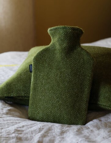 Lapuan Kankurit Lapuan Kankurit Arvo water jug with woolen cover, olive green, 2lt Lapuan Kankurit Lapuan Kankurit Arvo water jug with woolen cover, olive green, 2lt