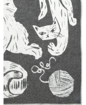 Lapuan Kankurit Lapuan Kankurit Kissanpäivät wollen plaid 130x180 donkergrijs Lapuan Kankurit Lapuan Kankurit Kissanpäivät wollen plaid 130x180 donkergrijs