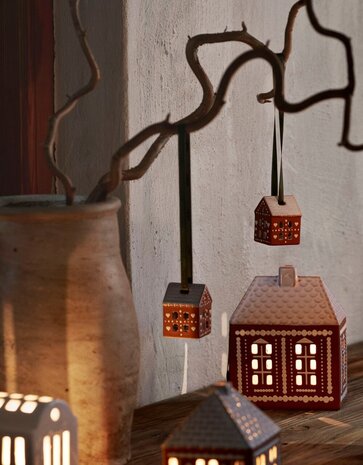 Kähler Design Kähler Design Gingerbread Hanging Ornaments Set of 2 with Ribbon Kähler Design Kähler Design Gingerbread Hanging Ornaments Set of 2 with Ribbon