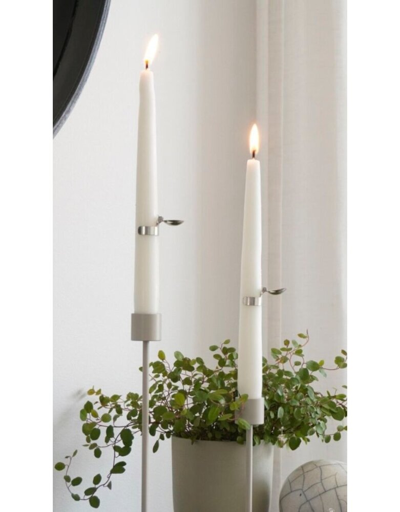 Vekvaka Vekvaka Kaarsendover messing set van 4 Vekvaka Vekvaka Kaarsendover messing set van 4