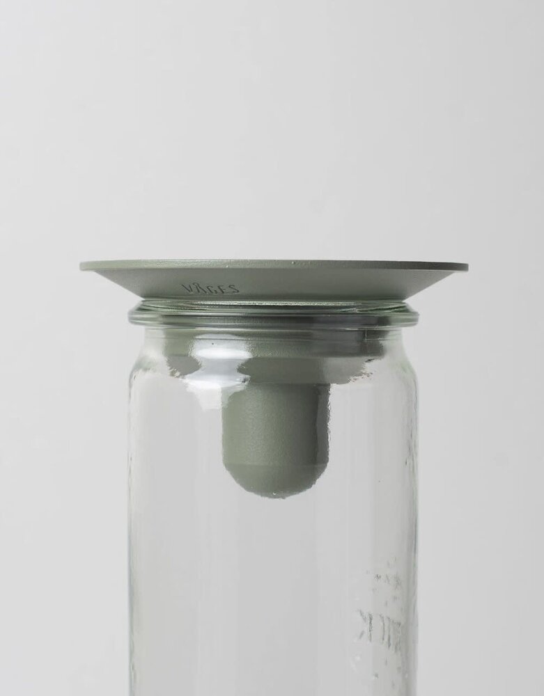 Våges Våges opzetkandelaar lichtgroen zink (excl. glazen pot) Våges Våges opzetkandelaar lichtgroen zink (excl. glazen pot)