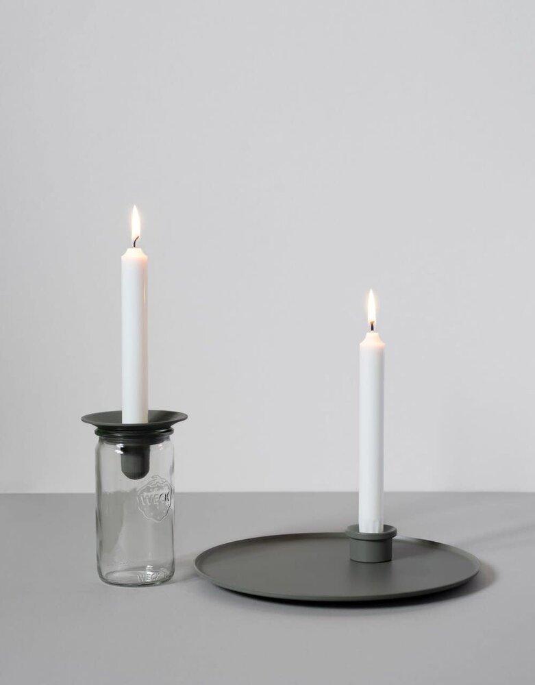 Våges Våges ijzeren tray op pootjes Ø24.5cm Zwart Våges Våges ijzeren tray op pootjes Ø24.5cm Zwart