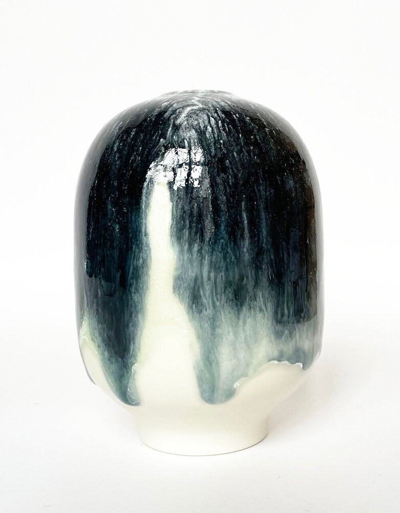 Studio Arhoj Studio Arhoj Hana Vaas Small Plum Stargazer Studio Arhoj Studio Arhoj Hana Vaas Small Plum Stargazer