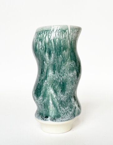 Studio Arhoj Studio Arhoj Hana Vaas Wave Andromeda Green Studio Arhoj Studio Arhoj Hana Vaas Wave Andromeda Green