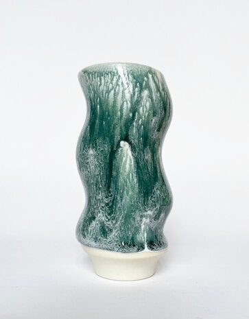 Studio Arhoj Studio Arhoj Hana Vaas Wave Andromeda Green Studio Arhoj Studio Arhoj Hana Vaas Wave Andromeda Green