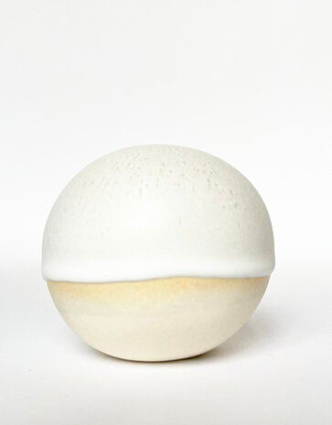 Studio Arhoj Studio Arhoj Pearls for the wall per piece - PEARL 34 Studio Arhoj Studio Arhoj Pearls for the wall per piece - PEARL 34