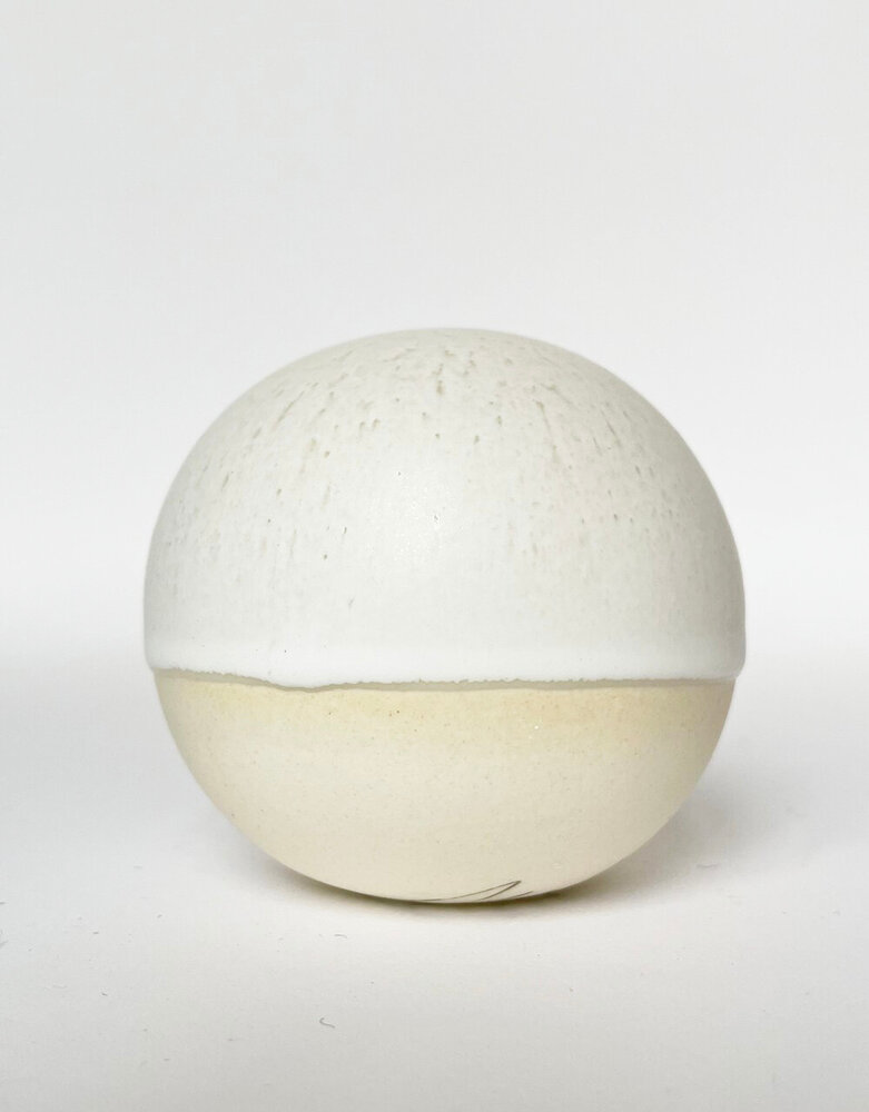 Studio Arhoj Studio Arhoj Pearls for the wall per piece - PEARL 34 Studio Arhoj Studio Arhoj Pearls for the wall per piece - PEARL 34