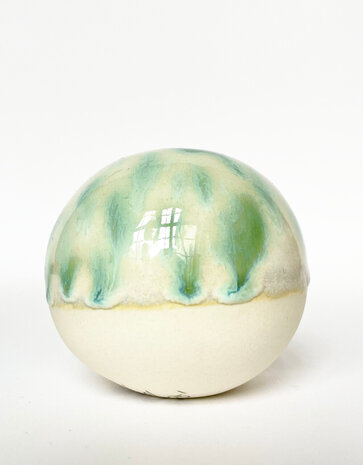 Studio Arhoj Studio Arhoj Pearls for the wall per piece - PEARL 100 Studio Arhoj Studio Arhoj Pearls for the wall per piece - PEARL 100