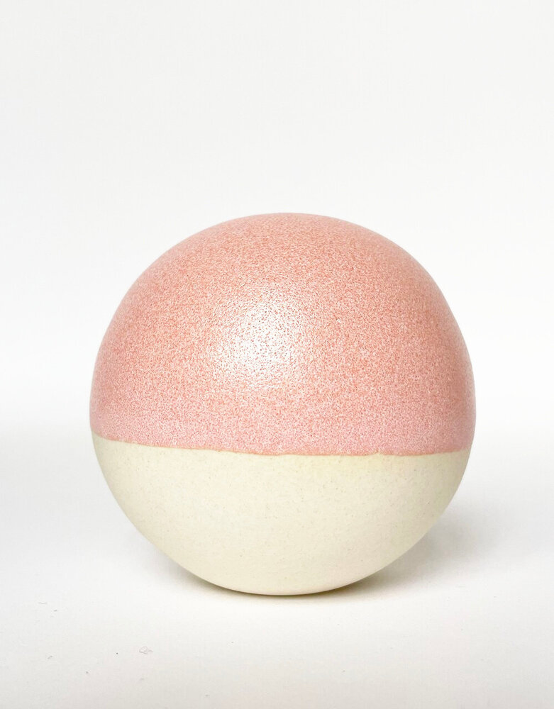 Studio Arhoj Studio Arhoj Pearls for the wall per piece - PEARL 116 Studio Arhoj Studio Arhoj Pearls for the wall per piece - PEARL 116