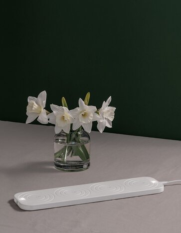 Uyuni Lighting Uyuni Lighting Charging Station (medium) 34.5x9cm for 4 rechargeable (maxi) tea lights (excl. tea lights) Uyuni Lighting Uyuni Lighting Charging Station (medium) 34.5x9cm for 4 rechargeable (maxi) tea lights (excl. tea lights)