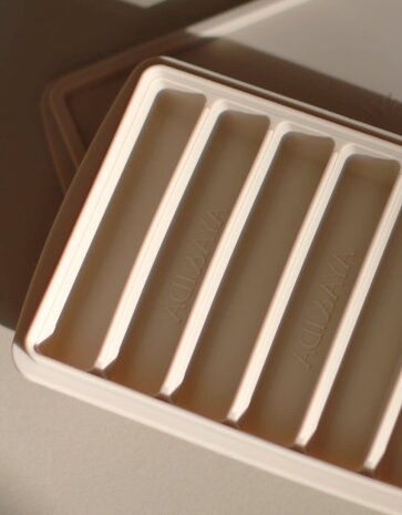 AYA & IDA AYA & IDA silicone ice cube tray special shape for drinking bottle beige