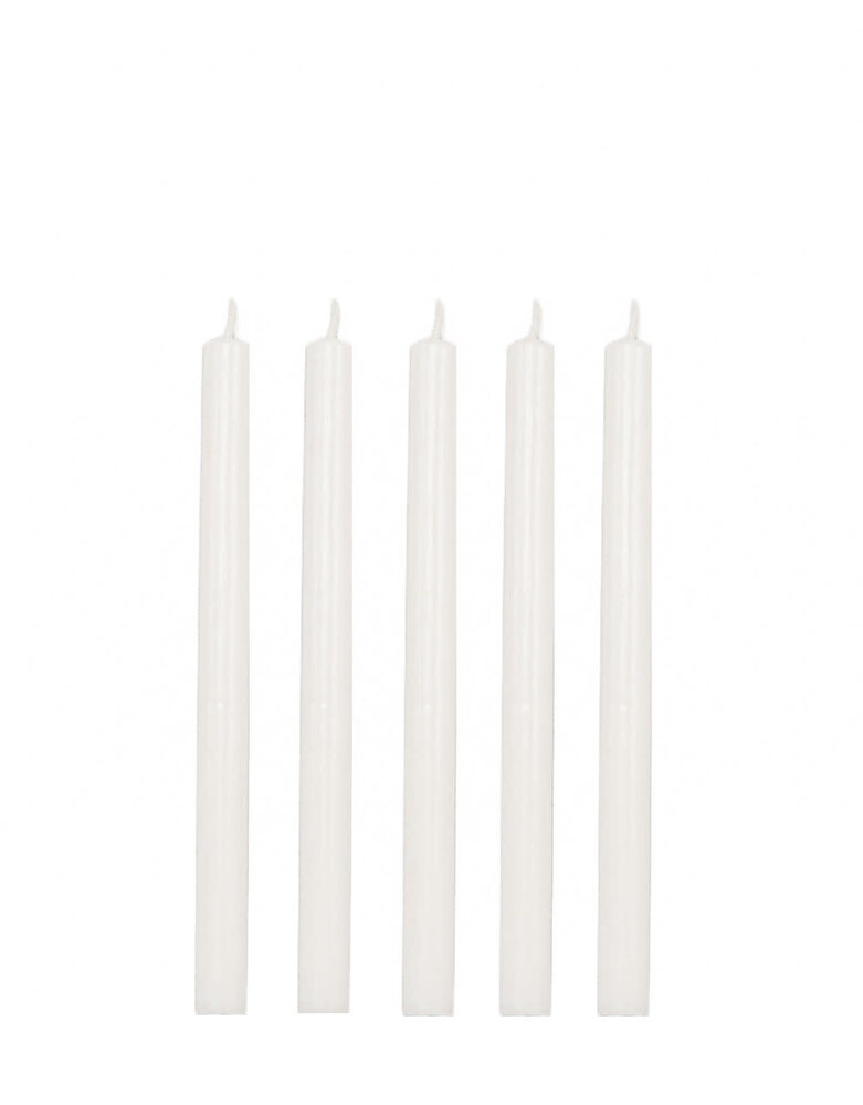 KunstIndustrien KunstIndustrien Italian Church Candles Ø1.3cm H18cm, box of 12, 4-hour burn time KunstIndustrien KunstIndustrien Italian Church Candles Ø1.3cm H18cm, box of 12, 4-hour burn time