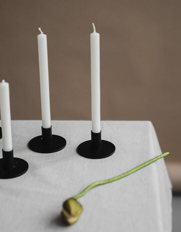KunstIndustrien KunstIndustrien Italian Church Candles Ø1.3cm H18cm, box of 12, 4-hour burn time KunstIndustrien KunstIndustrien Italian Church Candles Ø1.3cm H18cm, box of 12, 4-hour burn time