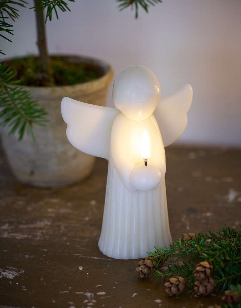 Uyuni Lighting Uyuni Lighting LED Wax Candle Angel H15.5cm Vanilla Uyuni Lighting Uyuni Lighting LED Wax Candle Angel H15.5cm Vanilla