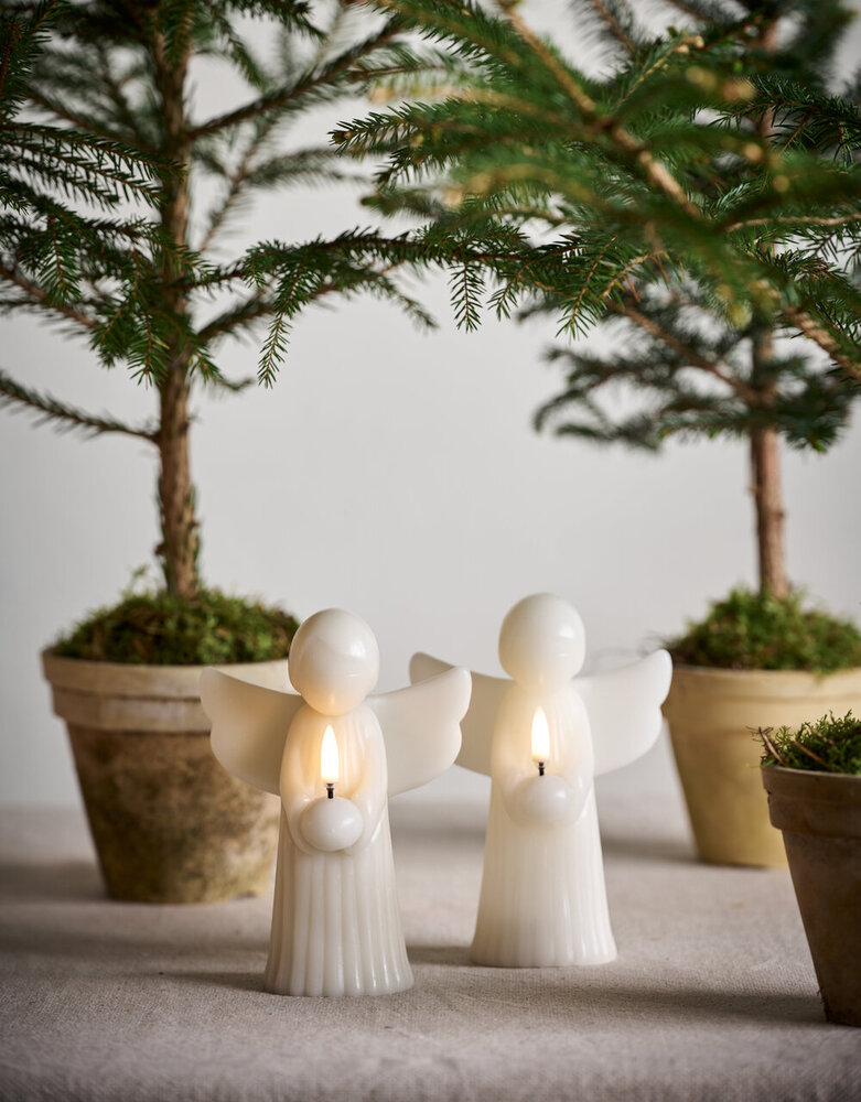 Uyuni Lighting Uyuni Lighting LED Wax Candle Angel H15.5cm Vanilla Uyuni Lighting Uyuni Lighting LED Wax Candle Angel H15.5cm Vanilla