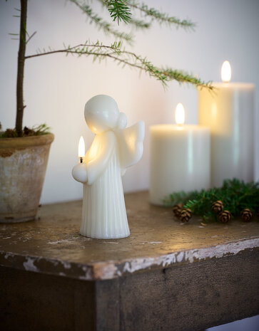 Uyuni Lighting Uyuni Lighting LED Wax Candle Angel H15.5cm Vanilla Uyuni Lighting Uyuni Lighting LED Wax Candle Angel H15.5cm Vanilla