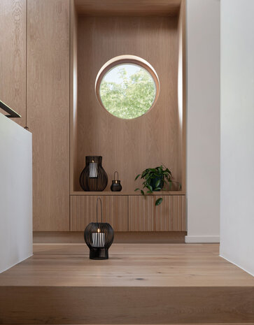 Uyuni Lighting UYUNI Upside-down lantaarn voor LED kaarsen zwart metaal Large