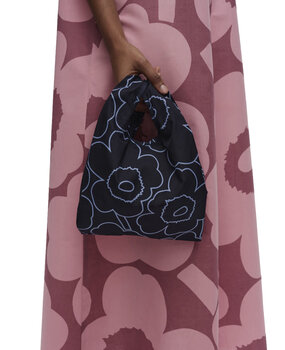Marimekko Marimekko Mini Smartbag folding bag Piirto Unikko blue Marimekko Marimekko Mini Smartbag folding bag Piirto Unikko blue