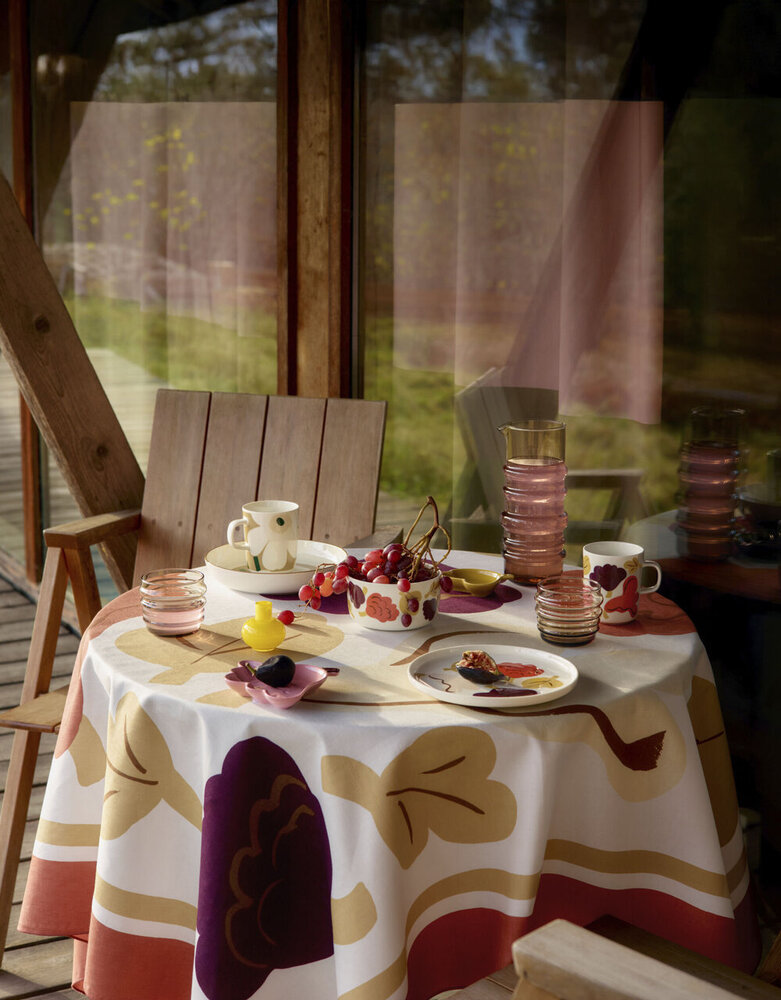 Marimekko Marimekko Kukasta kukkaan 5dl bowl vanilla-terracotta-plum Marimekko Marimekko Kukasta kukkaan 5dl bowl vanilla-terracotta-plum