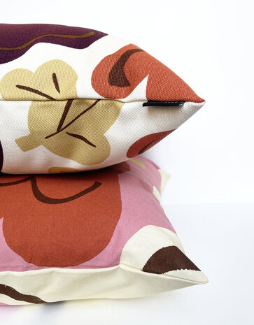 Marimekko Marimekko Pieni Kukasta kukkaan cushion cover 50x50 cm plum-pink-terracotta