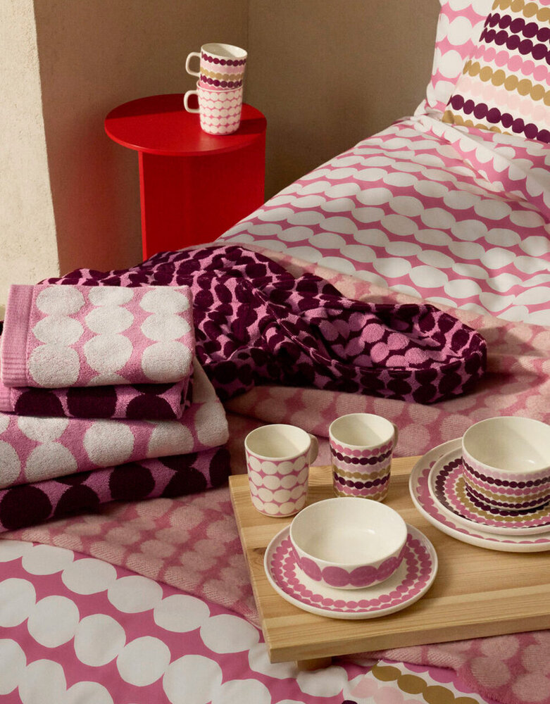 Marimekko Marimekko Rasymatto towel 50x70cm pink Marimekko Marimekko Rasymatto towel 50x70cm pink