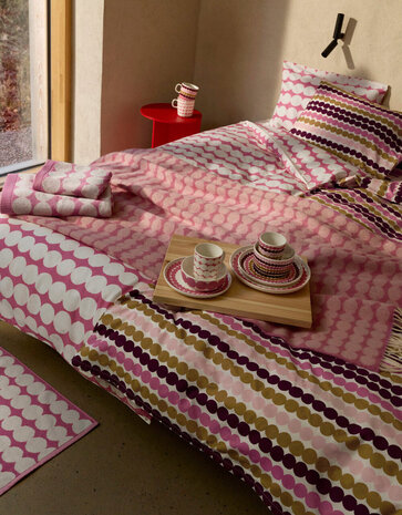 Marimekko Marimekko Räsymatto towel 70x150cm pink Marimekko Marimekko Räsymatto towel 70x150cm pink